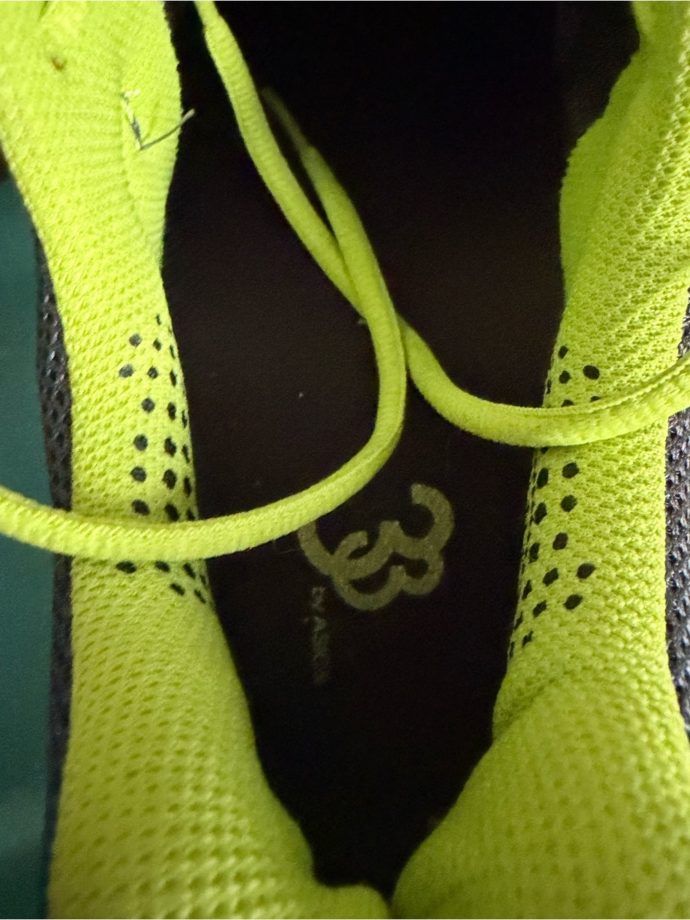 Asics Men's 9.5 Grey & Neon Yellow Gel-Running Sneakers T222N - Picture 5 of 7